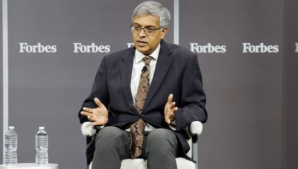 Trump Names Anti-Lockdown Stanford Doctor to Lead NIH