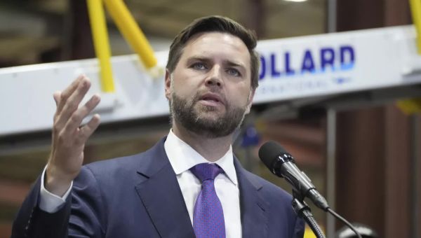 JD Vance plane