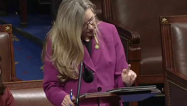 Jennifer Wexton uses AI voice on House floor for the first time - Washington Examiner