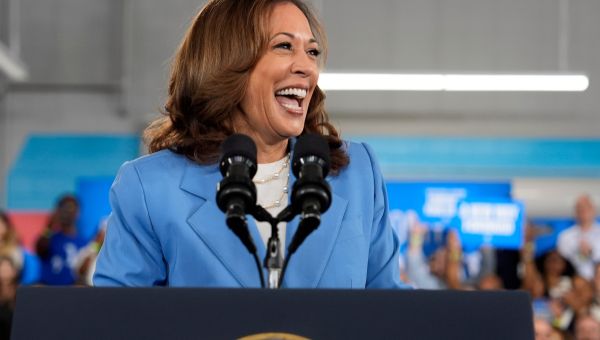 Harris and Walz to campaign by bus in Pa. before the DNC in Chicago