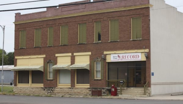 Kansas prosecutor says material seized in police raid of Marion County newspaper should be returned