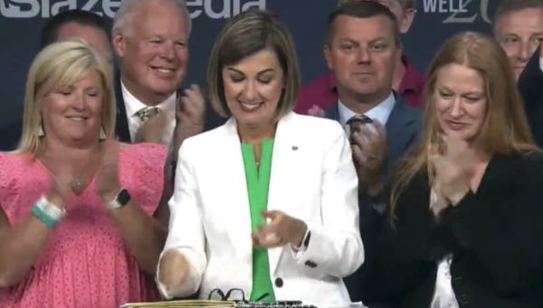 Iowa Governor Kim Reynolds Signs Heartbeat Law Saving Babies From Abortions – LifeNews.com
