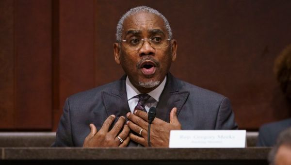Top Foreign Affairs Democrat says he doesn't think Johnson will be ousted for Ukraine vote