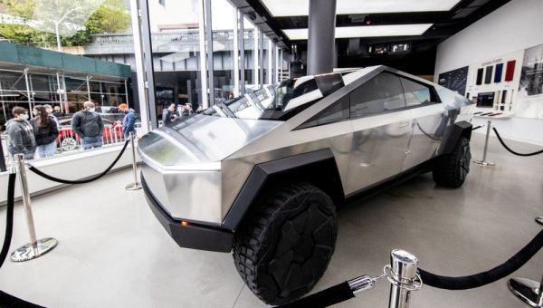 Argentina President Javier Milei, Elon Musk To Reportedly Meet At Tesla HQ In Texas: What’s On The Agenda? By Benzinga