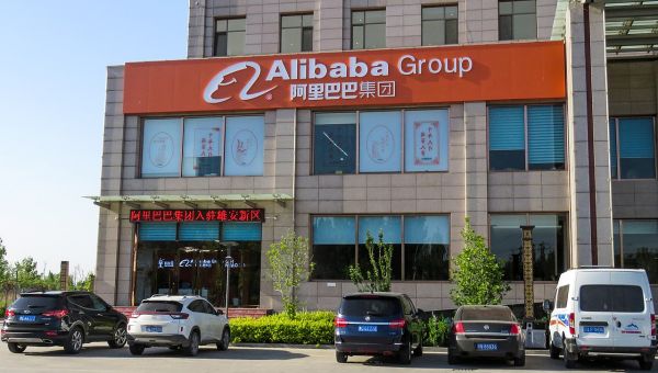 US Lawmakers Urge SEC to Delist Alibaba, Baidu, and Other Chinese Firms Over Security Risks - EconoTimes