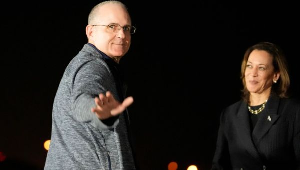 Who are Paul Whelan’s siblings Elizabeth and David?