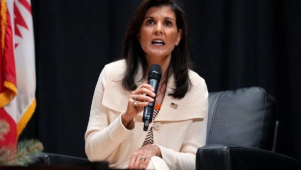 Republican presidential candidates share stories of family and faith in Iowa