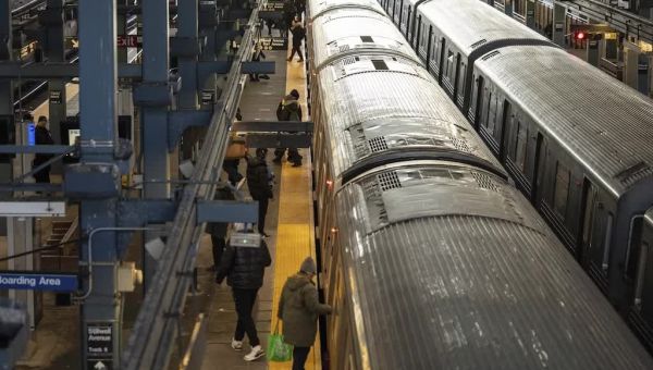 New York police identify the woman a man set on fire on the subway – Washington Examiner