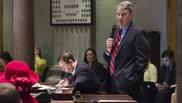 Prominent ex-Tennessee lawmaker dies after jet ski accident