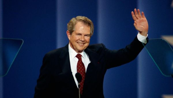 Pat Robertson, ‘700 Club’ Host and Influential Conservative Evangelist, Dead at 93