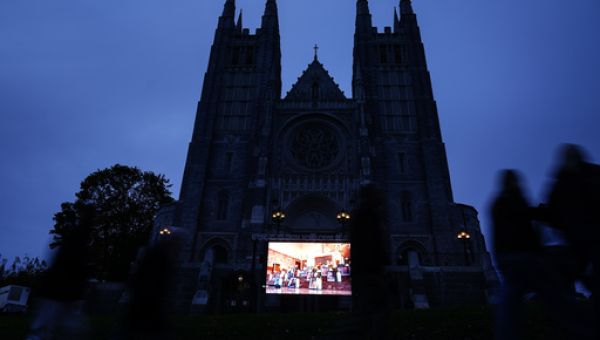 More than 1,000 pay tribute to Maine’s mass shooting victims on day of prayer, reflection and hope – Seymour Tribune