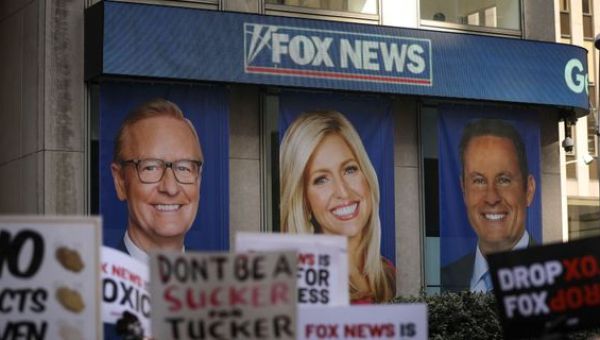 We Can Stop Pretending Fox News is a Reputable Outlet Now