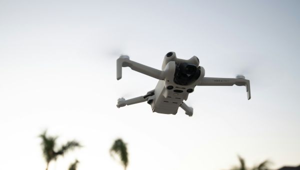 White House Claims ‘Drone Activity Is Legal’ Despite Airport Closures and Growing Public Suspicion – EconoTimes
