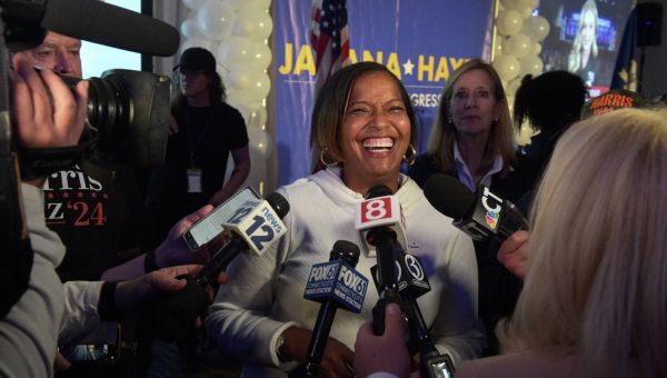 2 Connecticut congressional members targeted in Thanksgiving bomb threats, officials say