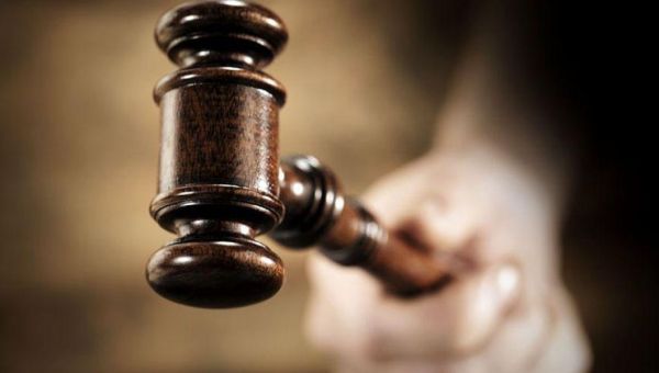 Judge fires warning shot at cagey Trump officials: ‘Seems like it may be contempt’