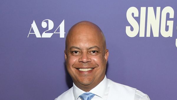 Sing Sing Actor JJ Velazquez Exonerated of Murder Conviction After Serving Nearly 24 Years in Prison – E! Online