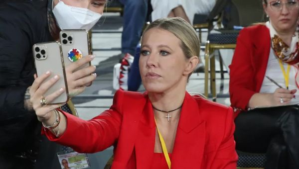 Putin challenger’s home raided by Russian police