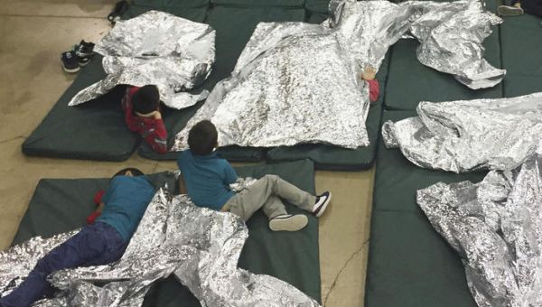 Federal judge prohibits separating migrant families at the border