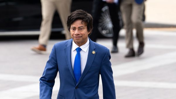 Democratic leaders vow to kill colleague's effort to impeach Trump