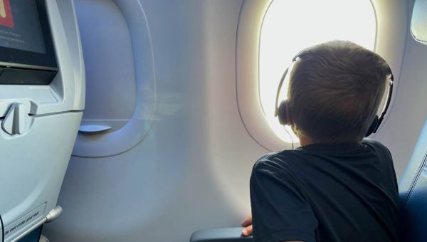 Families could soon sit together on planes ‘fee-free’