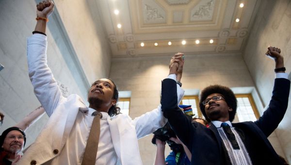 Two Tennessee Democrats expelled over gun control protest