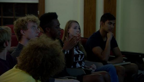 SMU Debate Students Watch Abbott and O'Rourke Face Off in Gubernatorial Debate