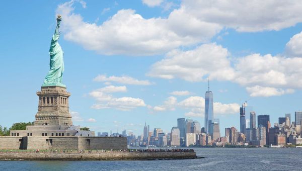 US Shuts Down Statue of Liberty Debate