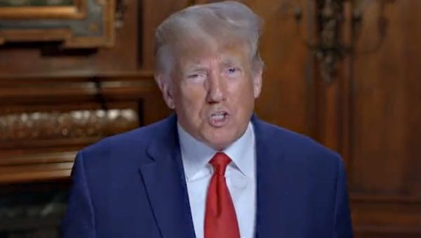 ‘Grifting Scam?’: Internet Laughs as Trump Reveals ‘Major Announcement’ Isn’t a VP Pick but ‘Ugly’ Digital Playing Cards