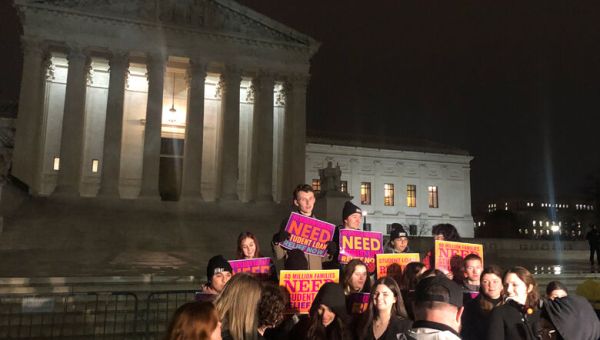 Students spend the night outside Supreme Court, protest college loans and call on Biden administration to honor promises – WTOP News
