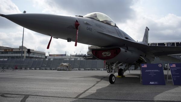 West scrambles to hash out details of Ukraine F-16 training