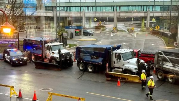 US, Canadian cities heighten security after Rainbow Bridge explosion