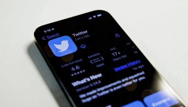 Twitter Starts Restoring Suspended Accounts of Journalists  —  What Changes Their Mind