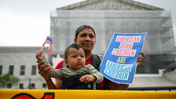 'Defend the Constitution': Protesters rally for birthright citizenship outside Supreme Court