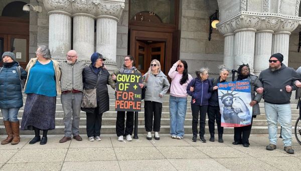 Milwaukee judge accused of helping immigrant indicted on obstruction charges