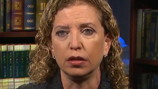 Wasserman Schultz: Trump Is ‘Carnival Barker’ Making ‘Ridiculous’ Threats