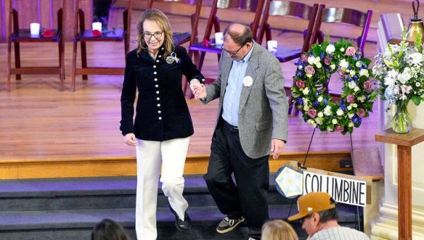 12 students and teacher killed in Columbine school shooting remembered at 25th anniversary vigil – West Hawaii Today