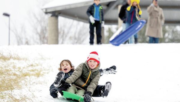 Snow smothers Texas and Louisiana as deadly cold stalks the South – West Hawaii Today