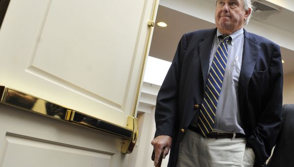 Lowell P. Weicker Jr., maverick senator during Watergate, dies at 92