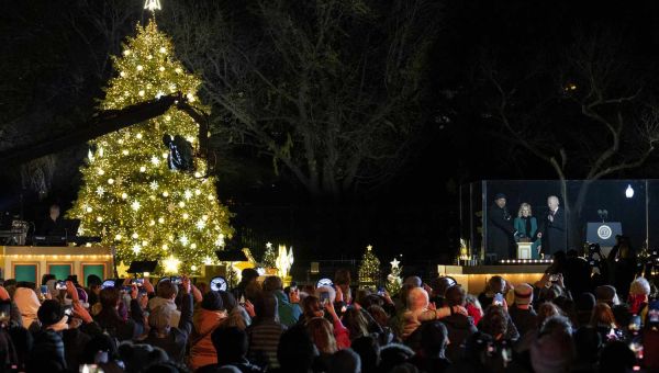 White House National Christmas Tree Toppled Over by Wind Gusts