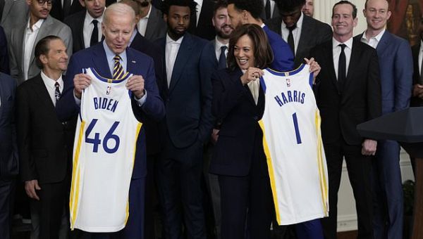 Biden welcomes the Warriors, pledges support for California