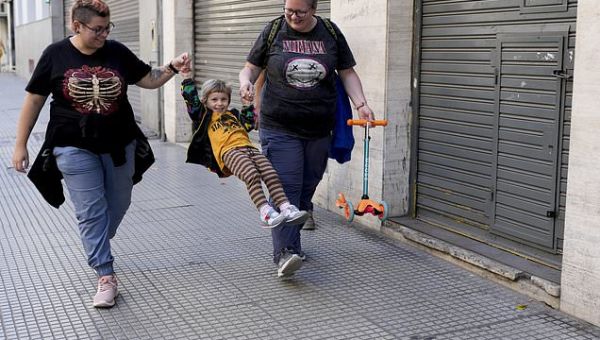 A growing number of LGBTQ+ Russians seek refuge from war,…