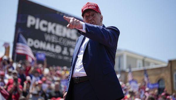 Donald Trump draws thousands to small South Carolina city for…