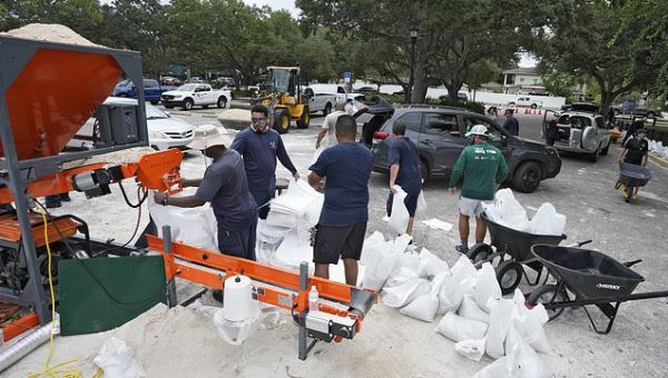 As Idalia churns toward Florida, residents urged to wrap up storm…
