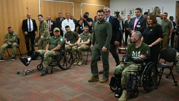 ‘Stay strong’: Zelensky visits wounded Ukrainian soldiers in New York