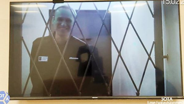 Who are other Russian dissidents besides the late Alexei Navalny?