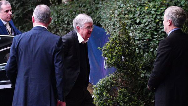 Boris Johnson like an ‘absent football manager´ during pandemic,…