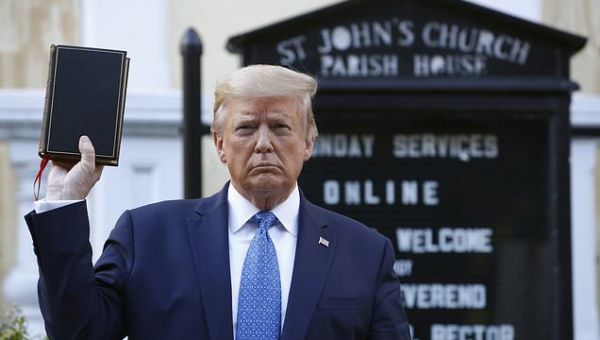 Trump is selling 'God Bless the USA´ Bibles as he faces mounting...