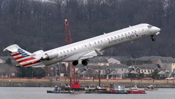 Hotline between military and air traffic controllers in Washington...