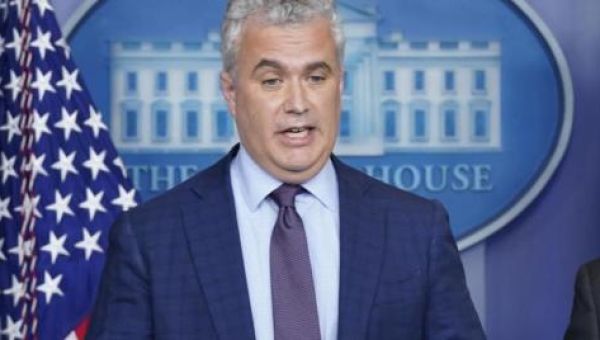 Biden Names Jeff Zients as New White House Chief of Staff