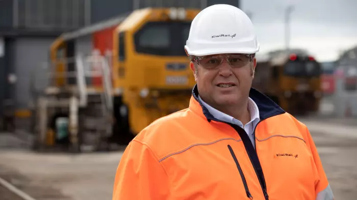 Controversial KiwiRail CE steps down